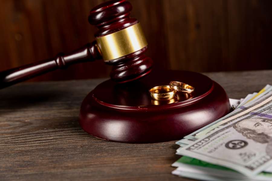 C v C Financial Provision Personal Damages 1995 2 FLR 171
