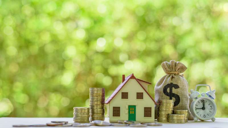 Borrowing and the Real Estate Refinancing Gap