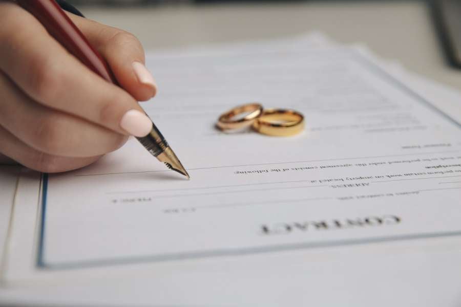 Can I Apply to Divorce in England and Wales