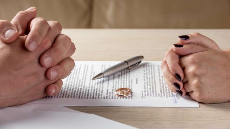 DIY Divorce: The Cost & Process of Divorcing Without a Solicitor