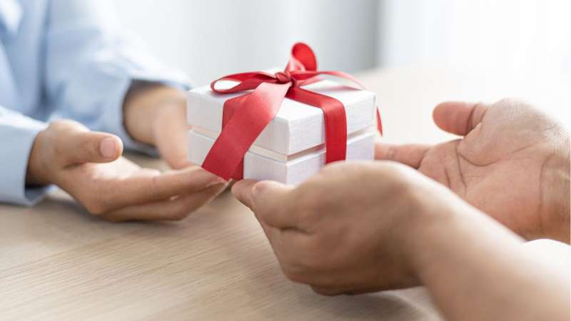 Gifting Shares and Family Wealth: Legal Guidance and Protection