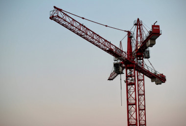 Crane Oversailing