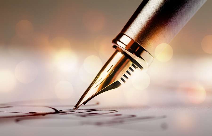 what will the handwriting expert need